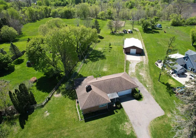 Homes for sale in Durand, MI | 10900 Lansing Rd, Durand, MI 48429 | MLS# 50209459