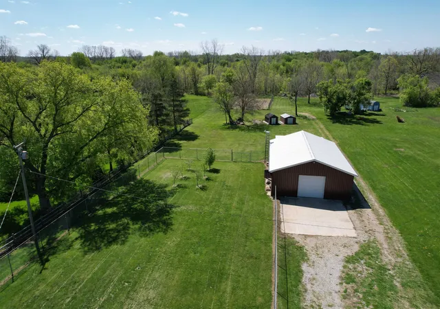 Homes for sale in Durand, MI | 10900 Lansing Rd, Durand, MI 48429 | MLS# 50209459