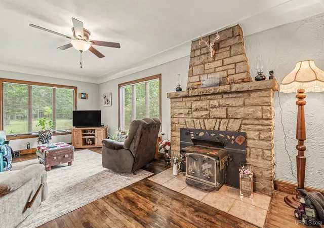 Photo 3 of Single family home for sale at 1820 S Little Harbor Rd, Manistique, MI 49854 | MLS# 50220364 | Listing updated on 2026-09-01