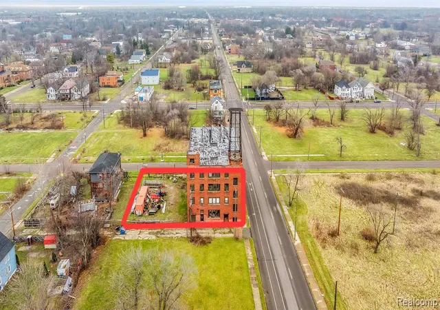 Homes for sale in Detroit, MI | 2941 E Warren Ave, Detroit, MI 48207 1253 | MLS# 60362292