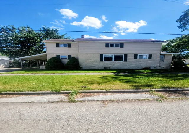 Homes for sale in Bay City, MI | 310 N Mountain St, Bay City, MI 48706 | MLS# 80069999