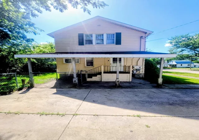 Homes for sale in Bay City, MI | 310 N Mountain St, Bay City, MI 48706 | MLS# 80069999