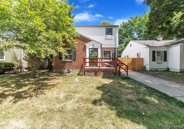 Photo 3 of Sale Pending at 5306 Marseilles St, Detroit, MI 48224 | MLS# 60157545 | Listing updated on 2025-06-20