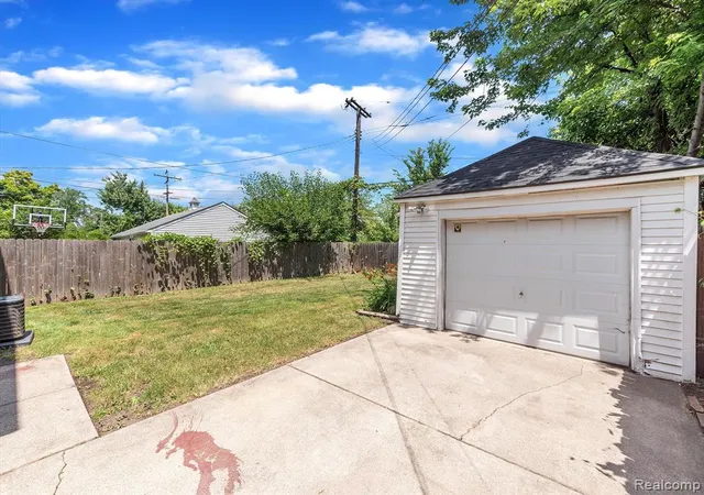 43rd image of 5306 Marseilles St, Detroit, MI 48224 | MLS# 60157545