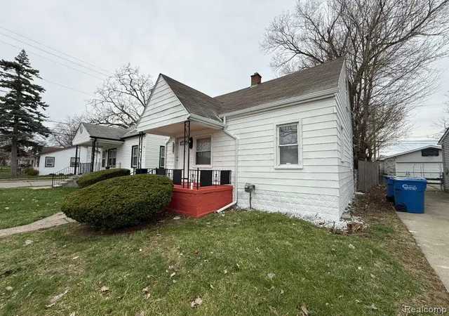 Homes for sale in Warren, MI | 8209 Orchard Ave, Warren, MI 48089 2932 | MLS# 60981141