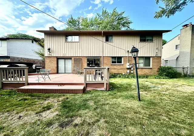 Photo 2 of Sale Pending at 18215 Adrian St, Southfield, MI 48075 | MLS# 70548650 | Listing updated on 2026-08-26