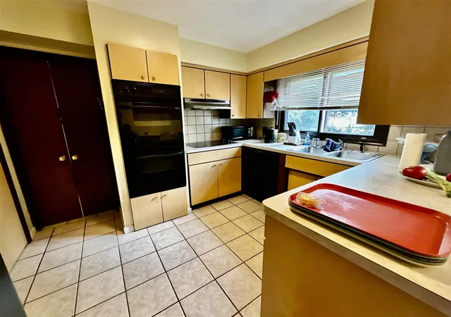 Photo 38 of Sale Pending at 18215 Adrian St, Southfield, MI 48075 | MLS# 70548650 | Listing updated on 2026-08-26
