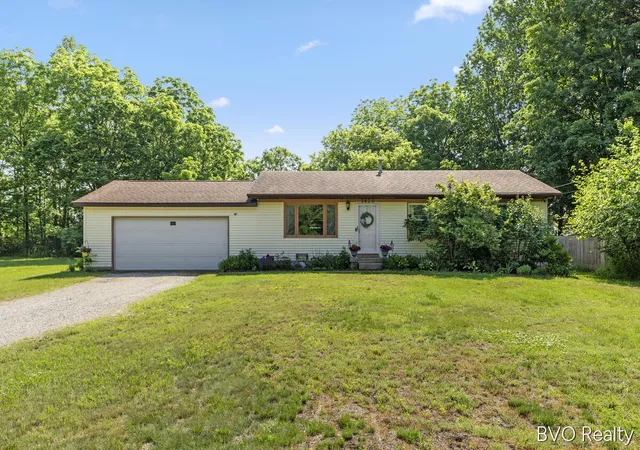 Homes for sale in Belmont, MI | 5820 Belmont Ave, Belmont, MI 49306 | MLS# 70538247