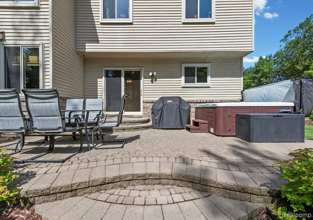 47th image of 23003 Waterview Dr, New Boston, MI 48164 | MLS# 61008657