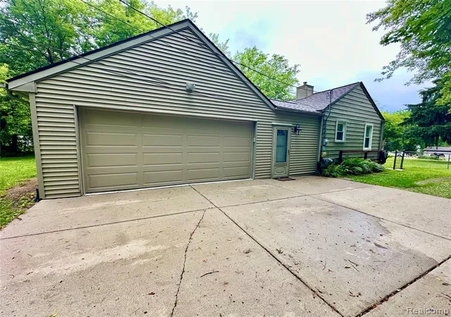 Homes for sale in Rochester Hills, MI | 3404 Rockhaven Ave, Rochester Hills, MI 48309 | MLS# 61003002