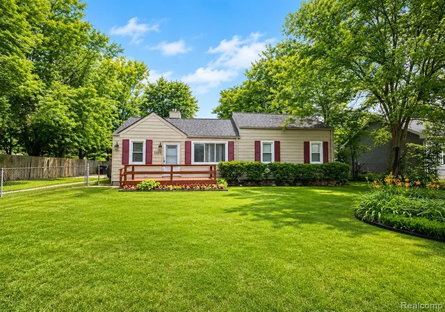 Homes for sale in Rochester Hills, MI | 3404 Rockhaven Ave, Rochester Hills, MI 48309 | MLS# 61003002