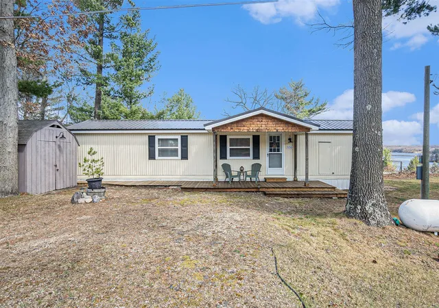 Homes for sale in Newaygo, MI | 5710 Pear Ave, Newaygo, MI 49337 | MLS# 70462641