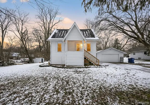 1st image of 5802 Morganport Dr, Saginaw, MI 48601 | MLS# 60962517