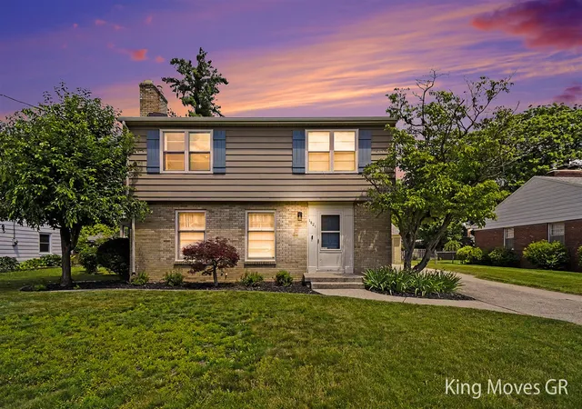 Photo 1 of Sale Pending at 1821 Eastbrook St, Grand Rapids, MI 49508 | MLS# 70541638 | Listing updated on 2026-06-30