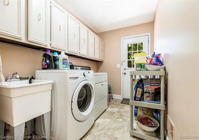 Photo 24 of Single family home for sale at 31259 Applewood Ln, Farmington Hills, MI 48331 | MLS# 61018527 | Listing updated on 2026-08-21