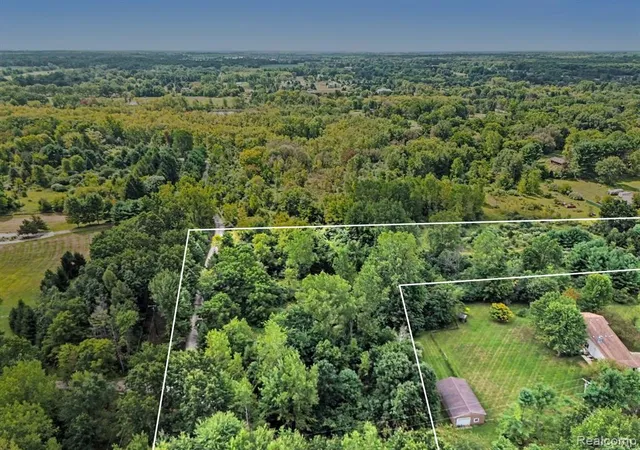 Photo 1 of Land for sale at 3195 E Pillar Dr, Whitmore Lake, MI 48189 | MLS# 61025831 | Listing updated on 2026-08-29