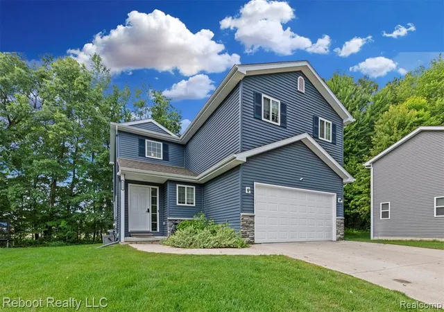 Homes for sale in Waterford, MI | 6555 Skylar Ln, Waterford, MI 48327 | MLS# 61009006