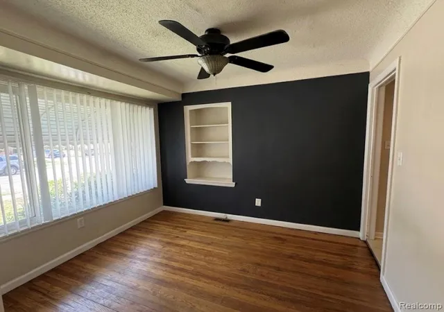 5th image of 18418 Edinborough Rd, Detroit, MI 48219 2862 | MLS# 60991863