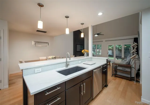 Listing Photo 4 - Condo for sale in building located at 22275 Morley Ave, Dearborn, MI 48124