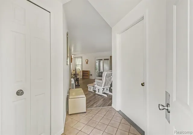 Listing Photo 5 - Condo for sale in building located at 1345 Shire Ct, Howell, MI 48843 8505