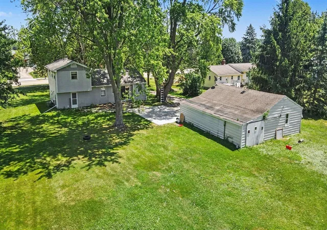 Photo 4 of Single family home for sale at 2463 Kinney Ave, Grand Rapids, MI 49534 | MLS# 70545255 | Listing updated on 2026-09-04