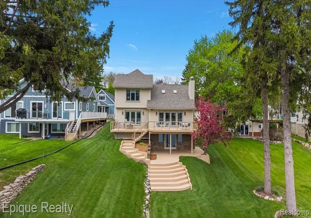Photo 2 of Single family home for sale at 4521 Parnell Dr, Clarkston, MI 48346 4054 | MLS# 60991154 | Listing updated on 2026-10-08