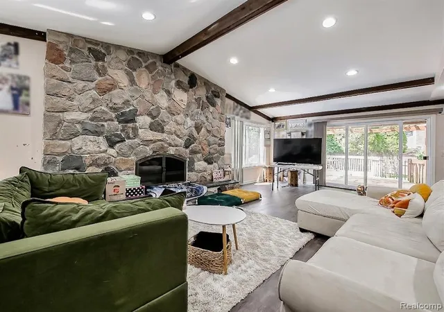 Photo 2 of Single family home for sale at 6052 Glen Eagles Dr, West Bloomfield, MI 48323 2212 | MLS# 61024997 | Listing updated on 2026-08-28