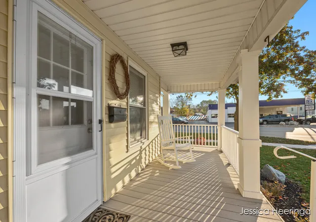 Homes for sale in Rockford, MI | 343 Lewis St, Rockford, MI 49341 | MLS# 70502289