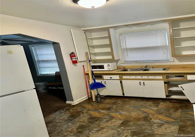Photo 3 of Sale Pending at 15387 Strathmoor St, Detroit, MI 48227 | MLS# 60043345 | Listing updated on 2025-06-20