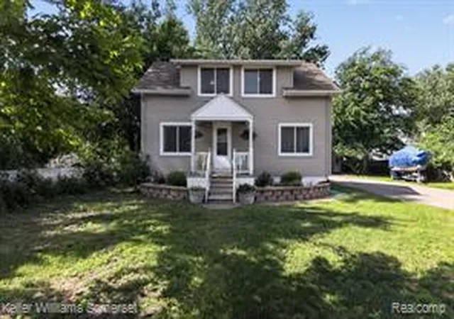 Homes for sale in Westland, MI | 34718 Cherry Hill Rd, Westland, MI 48185 | MLS# 61008382