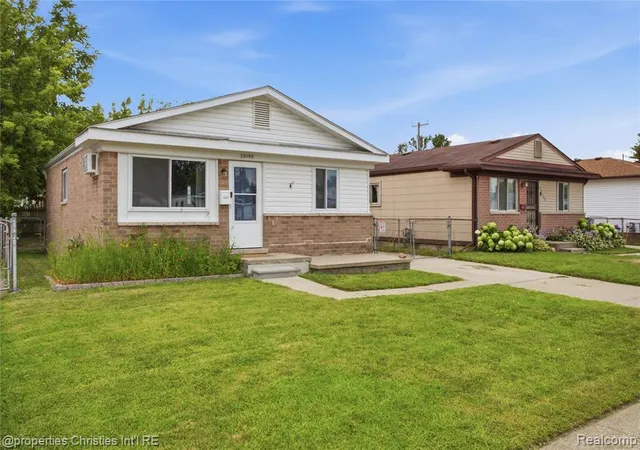 Photo 5 of Single family home for sale at 20190 Vermander Ave, Clinton Township, MI 48035 | MLS# 61015088 | Listing updated on 2026-08-29