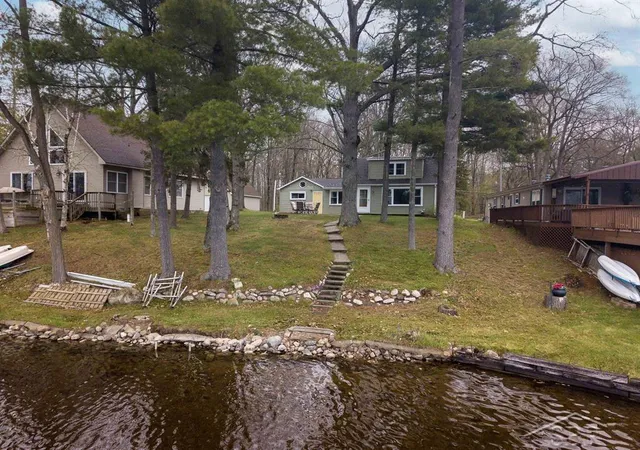 Homes for sale in Lake, MI | 1320 Hillcrest Dr, Lake, MI 48632 | MLS# 50206445