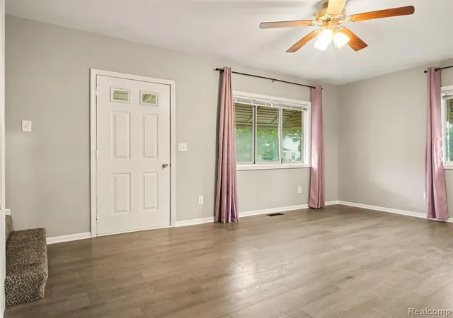 Photo 3 of Sale Pending at 1109 E Mount Morris St, Mount Morris, MI 48458 | MLS# 61018869 | Listing updated on 2026-08-22