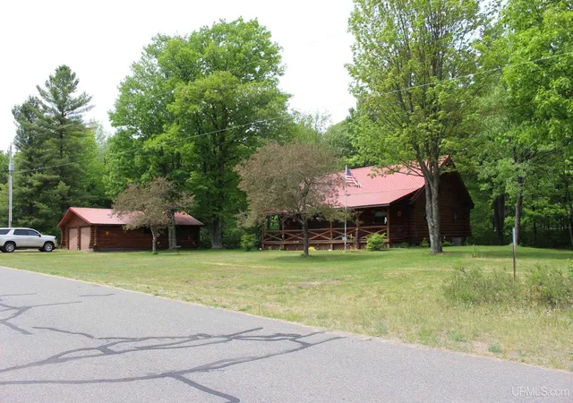 Homes for sale in Crystal Falls, MI | 110 Soderena Rd, Crystal Falls, MI 49920 | MLS# 50210612