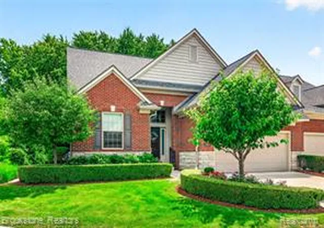 Homes for sale in Rochester, MI | 2167 Sanctuary Ct, Rochester, MI 48309 | MLS# 61009459