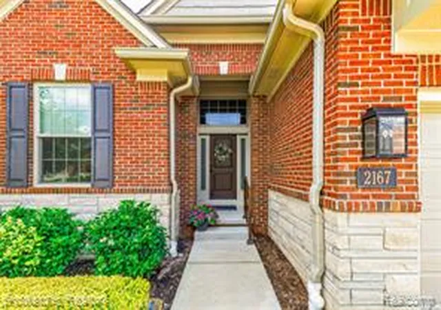 Homes for sale in Rochester, MI | 2167 Sanctuary Ct, Rochester, MI 48309 | MLS# 61009459