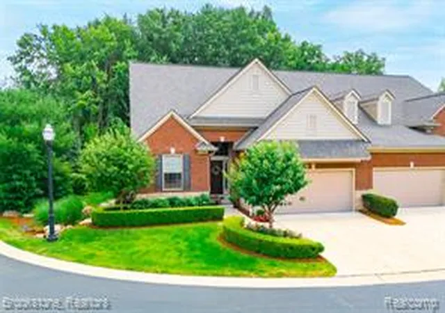 Homes for sale in Rochester, MI | 2167 Sanctuary Ct, Rochester, MI 48309 1601