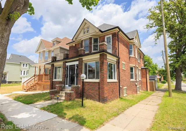 Photo 2 of Single family home for sale at 3402 Townsend St, Detroit, MI 48214 1733 | MLS# 61009985 | Listing updated on 2026-09-02