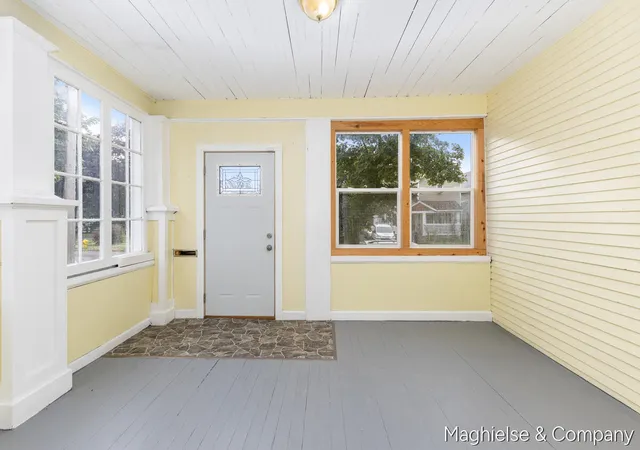 Photo 3 of Single family home for sale at 1106 Alpine Ave, Grand Rapids, MI 49504 | MLS# 70552000 | Listing updated on 2026-09-18