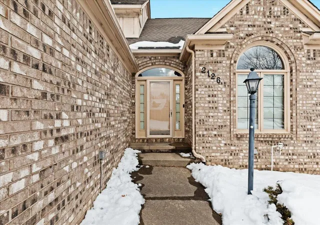 5th image of 2126 Kennedy Dr, Rochester Hills, MI 48309 | MLS# 70508930