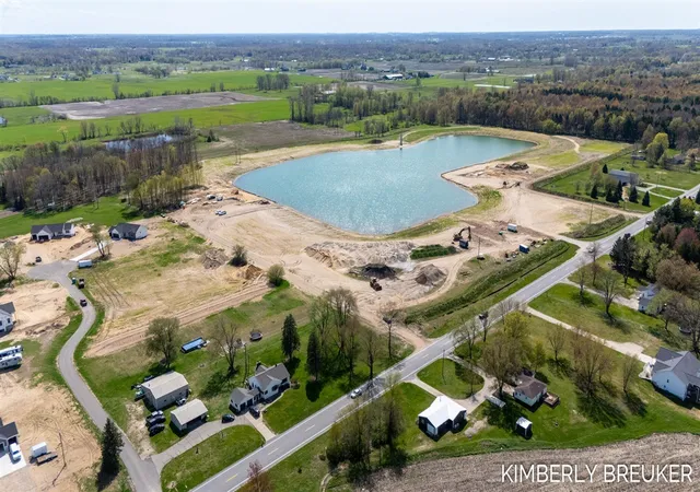 Homes for sale in Allendale, MI | 6570 Fillmore, Allendale, MI 49401 | MLS# 70528069