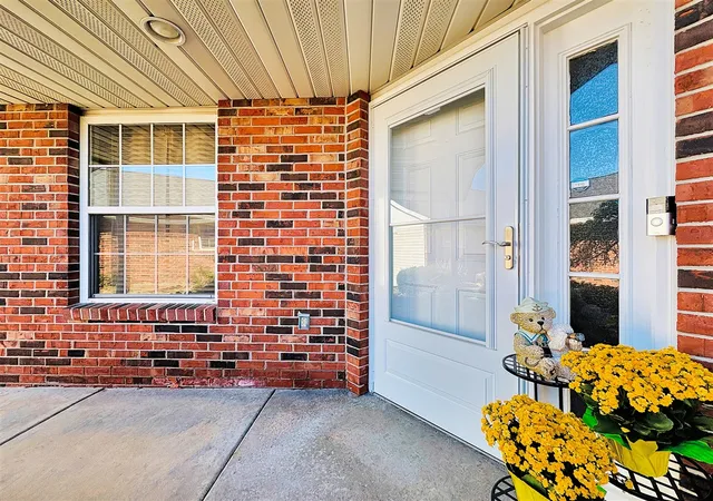 2nd image of 1591 Hickory Trace Dr, Stevensville, MI 49127 | MLS# 70540592