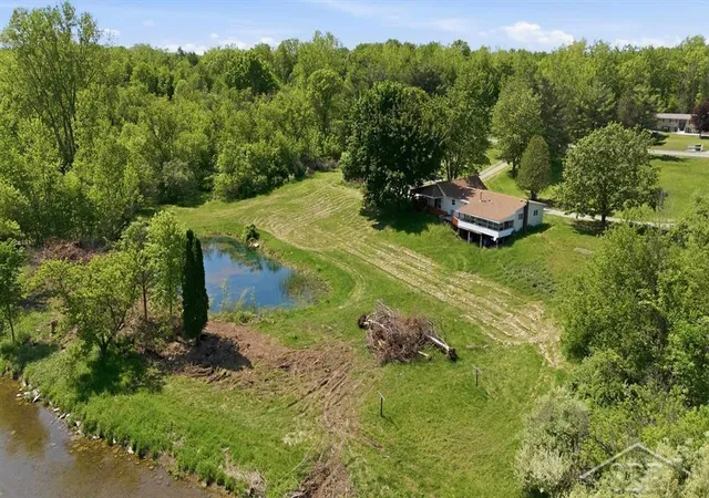 Homes for sale in Breckenridge, MI | 1777 W Pine River Rd, Breckenridge, MI 48615 | MLS# 50209402