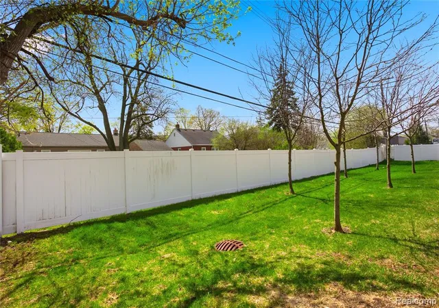 37th image of 4221 W 14 Mile Rd, Royal Oak, MI 48073 | MLS# 60985397