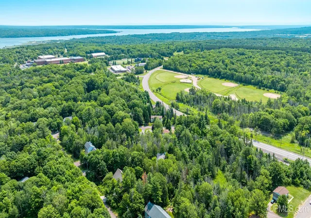 72nd image of 1206 Maple Ln, Houghton, MI 49931 | MLS# 50217935