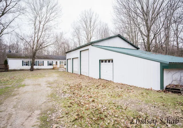 Homes for sale in Ionia, MI | 2299 Lyle Rd, Ionia, MI 48846 | MLS# 70523244