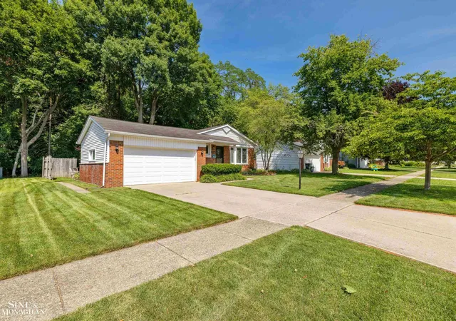 Homes for sale in Plymouth, MI | 14433 Oxford Rd, Plymouth, MI 48170 | MLS# 50214890