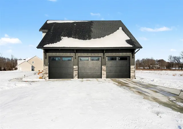 Photo 4 of Sale Pending at 3324 Hideaway Dr, Caledonia, MI 49316 | MLS# 70508823 | Listing updated on 2026-01-01