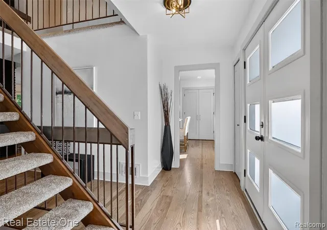 5th image of 2141 Hickory Leaf Ct, Rochester Hills, MI 48309 3719 | MLS# 61007313