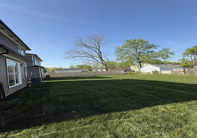 3rd image of 30489 Brush St, Madison Heights, MI 48071 | MLS# 70524781